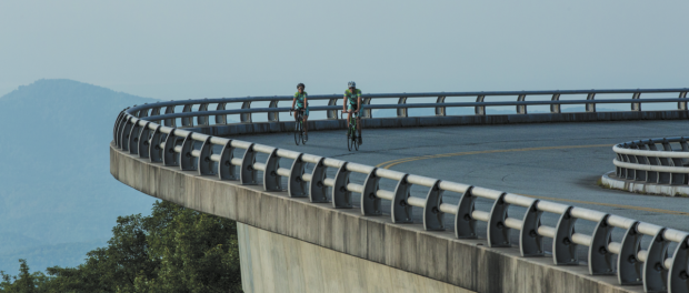 Bikers on the Linn Cove Viaduct_1199x800 Bikers on the Linn Cove Viaduct_1199x800