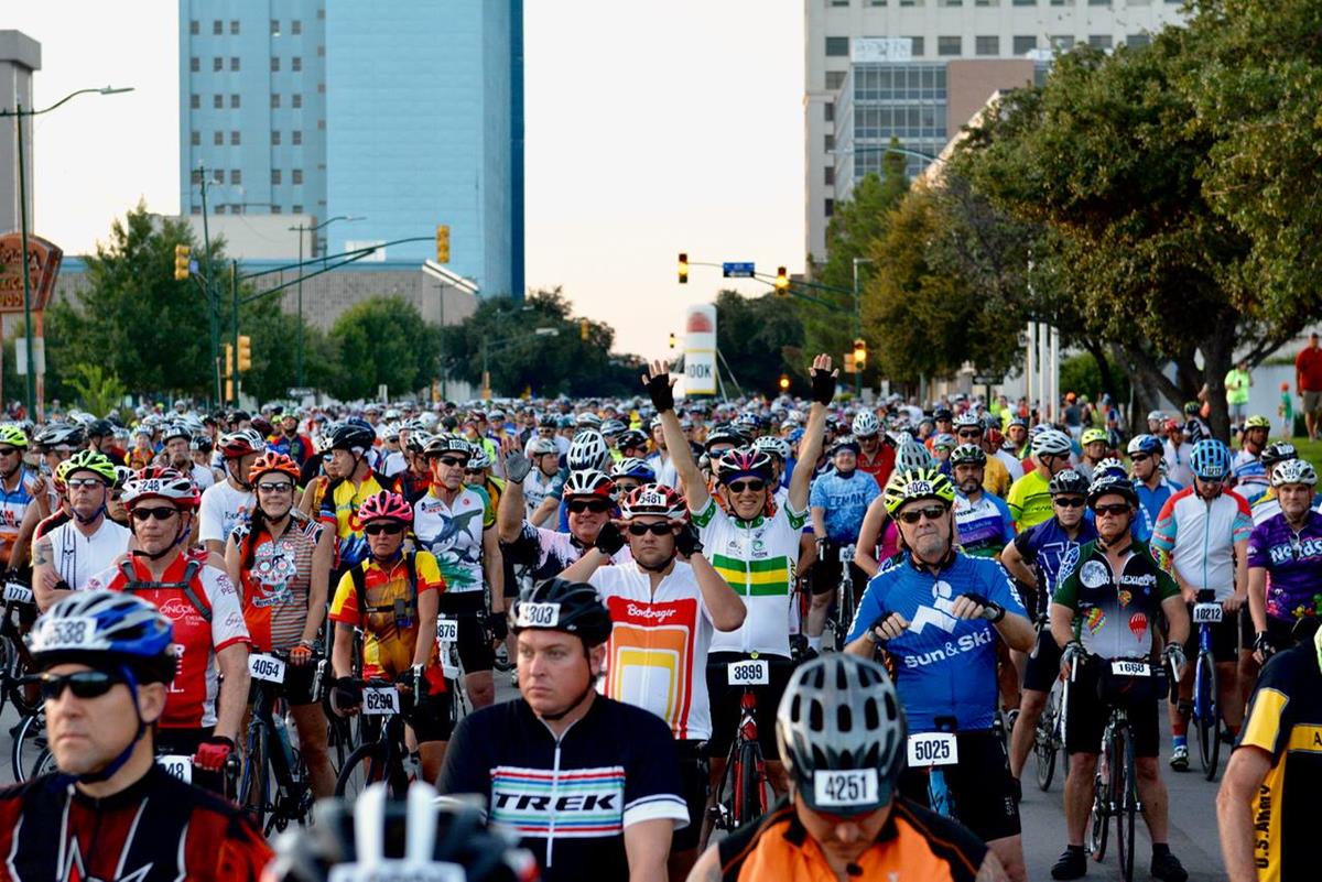 Hotter'N Hell Hundred Race Start