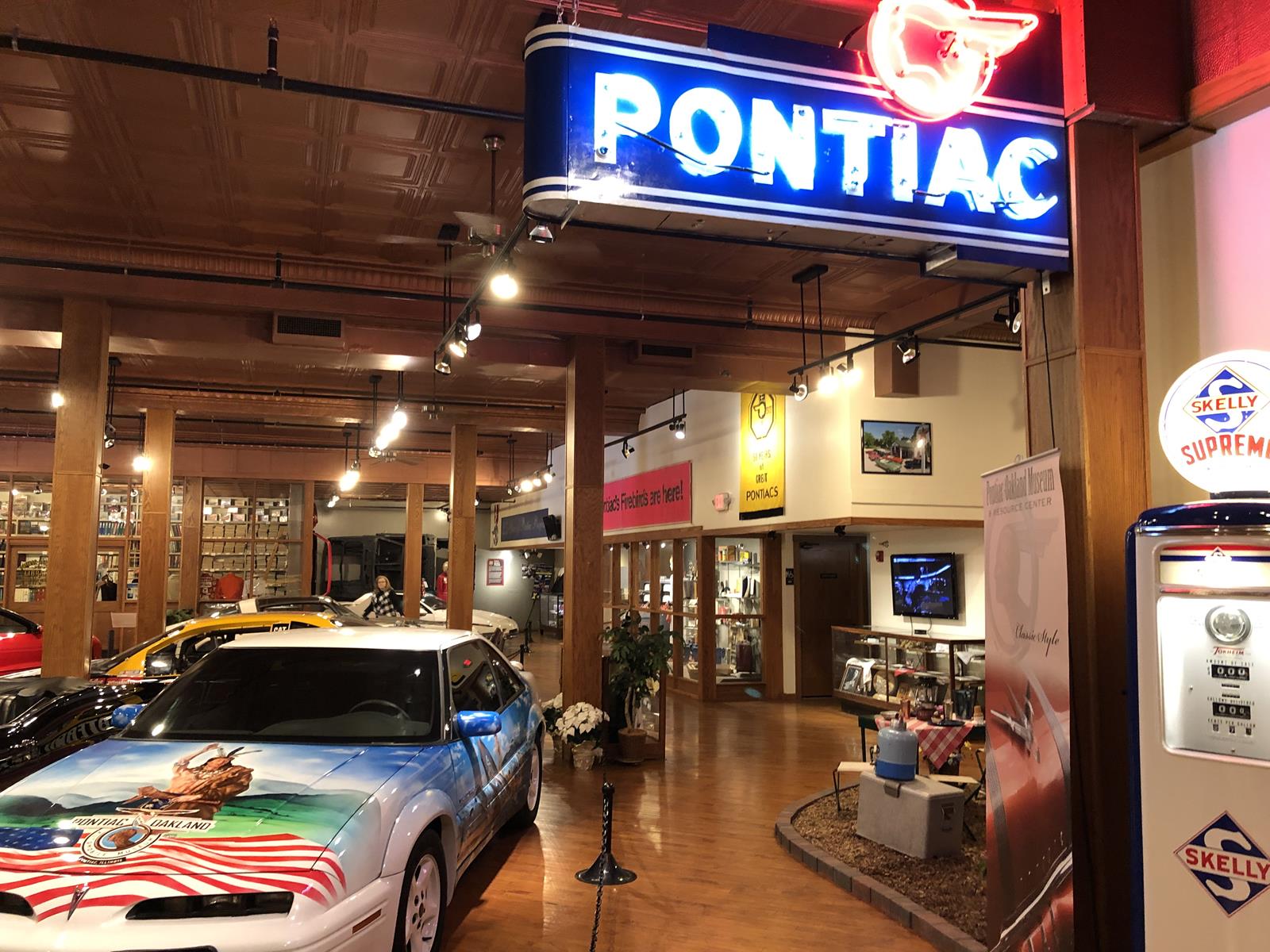 Pontiac-Oakland IMG_1013