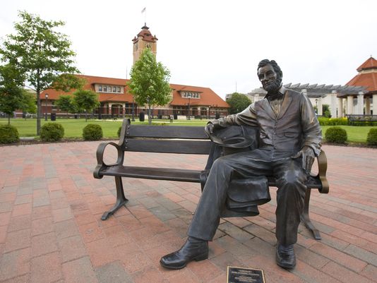 abraham llincoln bench springfield illinois