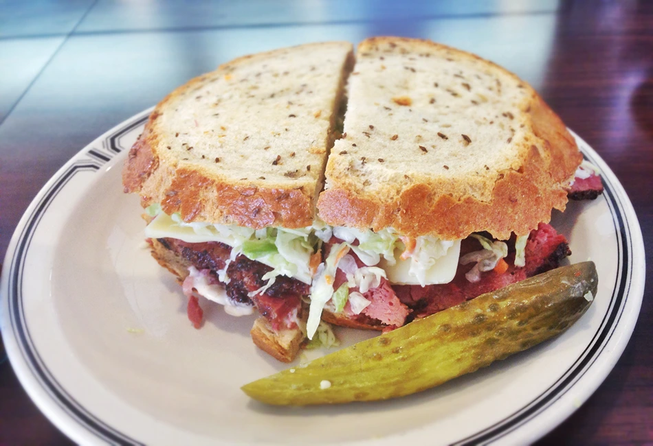 Langer's Los Angeles pastrami sandwich