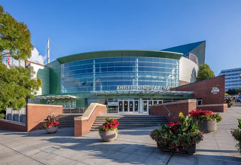 Angel of the Winds Arena Snohomish 768x525